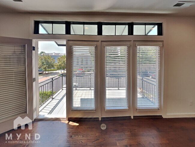 Foto del edificio - 436 E 33rd St