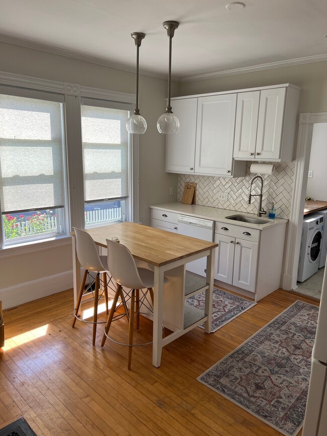 Kitchen - 40 Paradise Rd