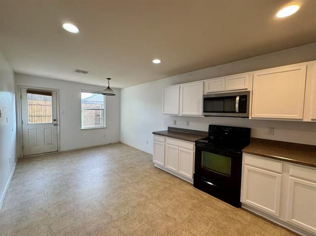 Building Photo - 9832 Dartmouth Dr