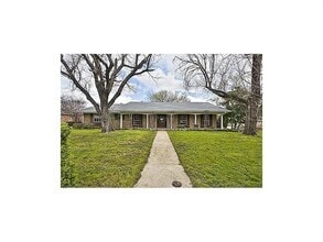 Building Photo - 14406 Tanglewood Dr