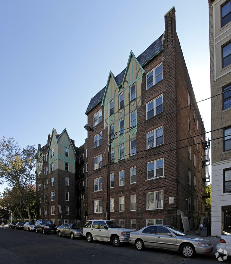 135 Belmont Ave, Jersey City, NJ 07304 Apartments in Jersey City, NJ