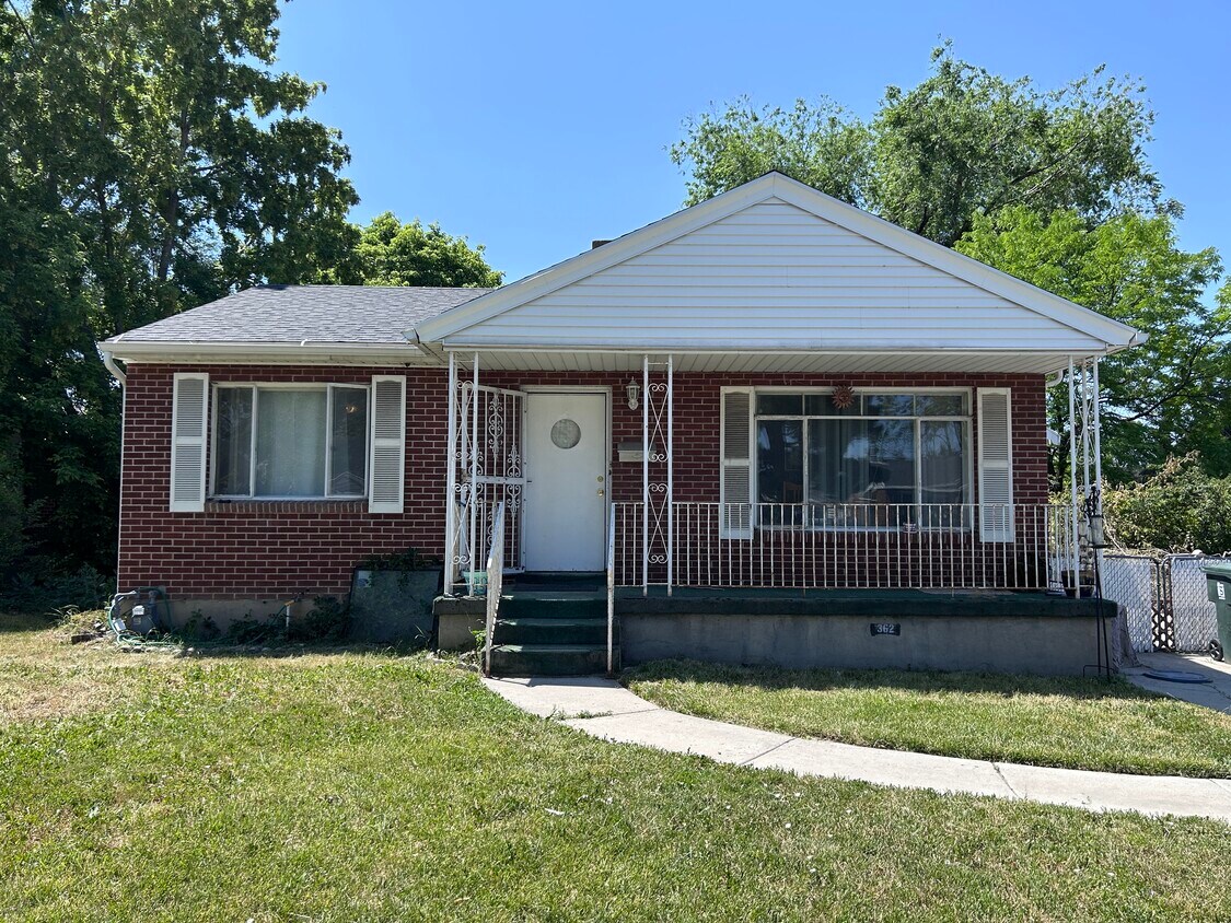 Foto principal - 362 E Burton Ave