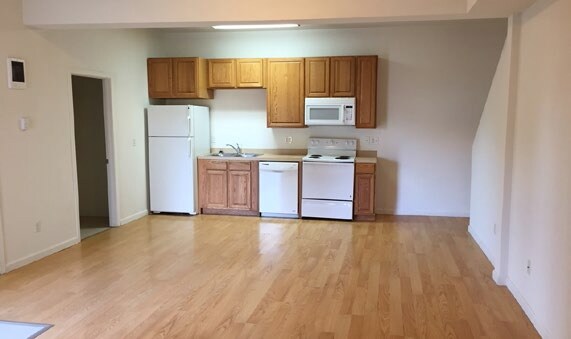 Cocina - 375 E 7th Ave