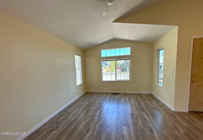 Foto del edificio - 5380 Twin Creeks Dr