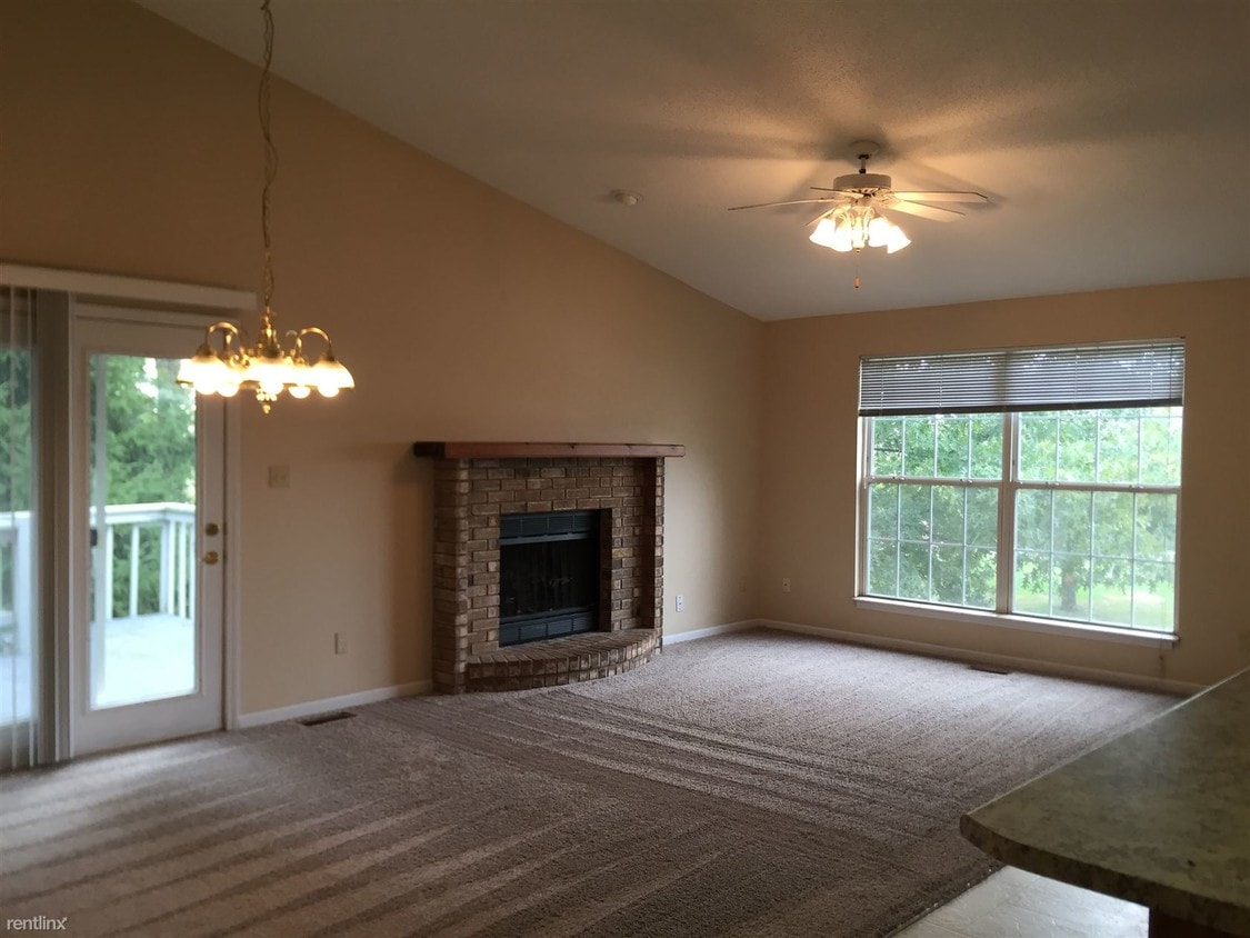 Primary Photo - 3 br, 2 bath Duplex - 319 Hannah Dr