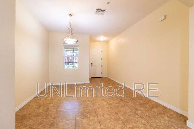 Foto del edificio - 3247 Merryvale Ln