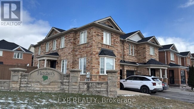 Building Photo - 43 Thornbush Blvd