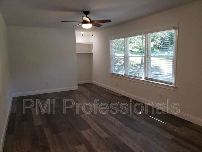 Foto del edificio - 3653 Cedar St