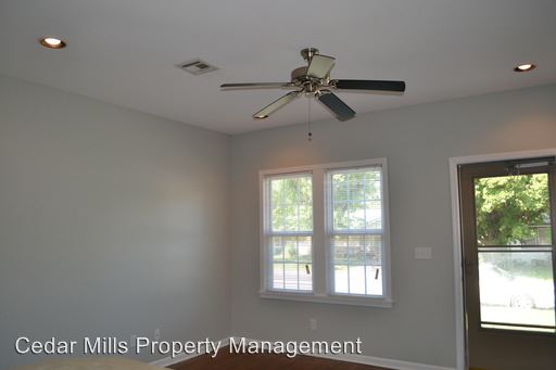 Building Photo - 812 N Belmont St