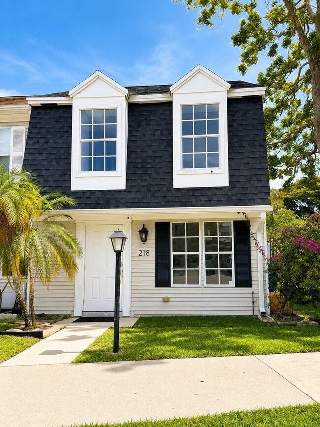 Photo - 218 Old English Dr (Jupiter, FL) Townhome