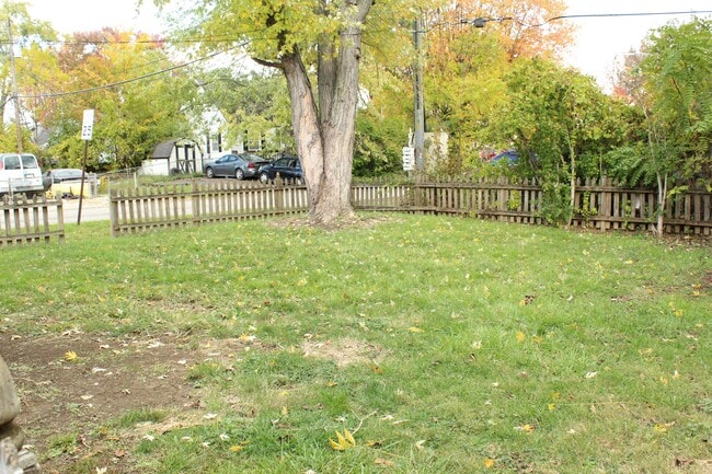 Foto del edificio - 3302 Karl Rd