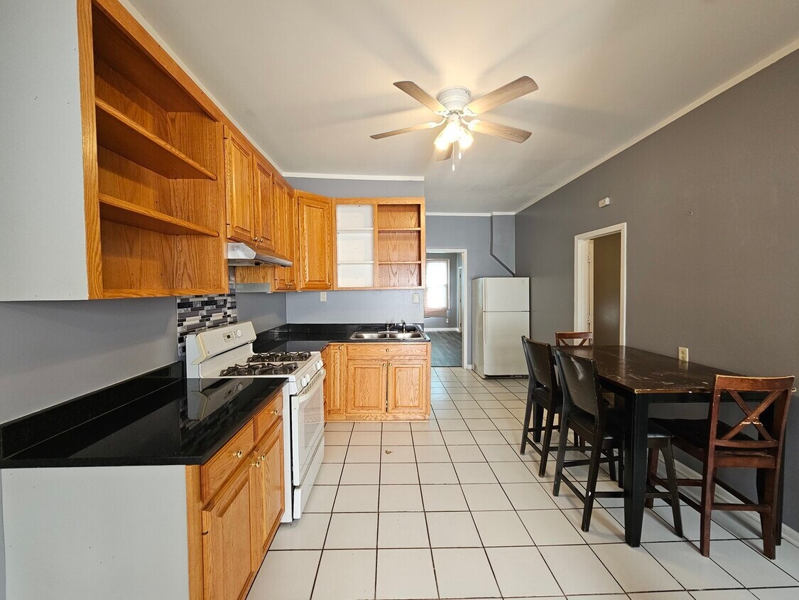 Foto principal - 4517 S Hermitage Ave
