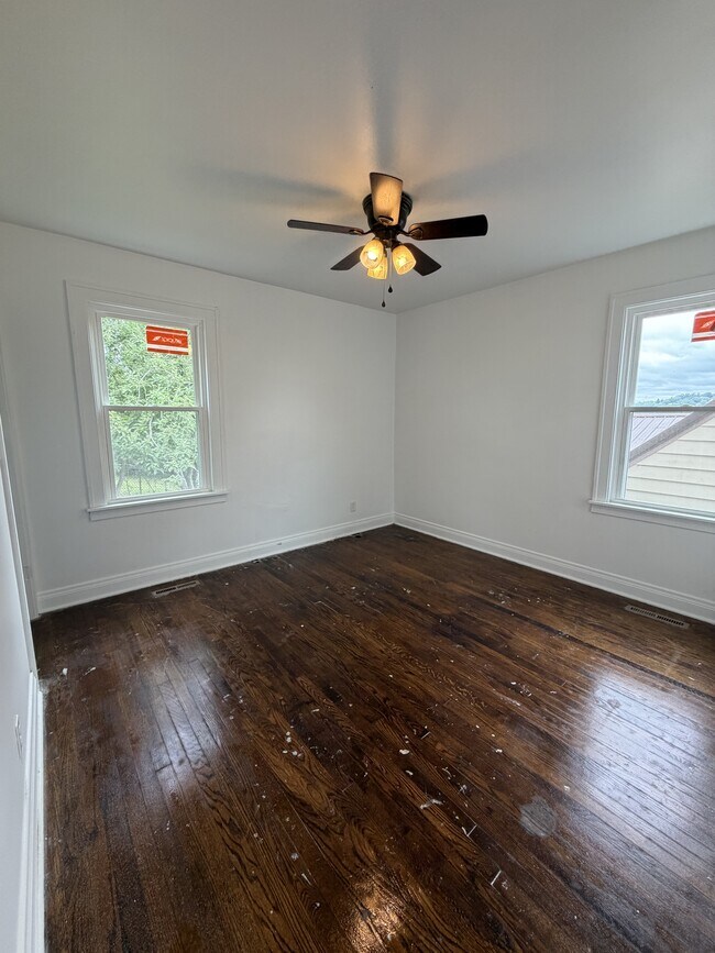 Building Photo - 1206 Westwood Dr