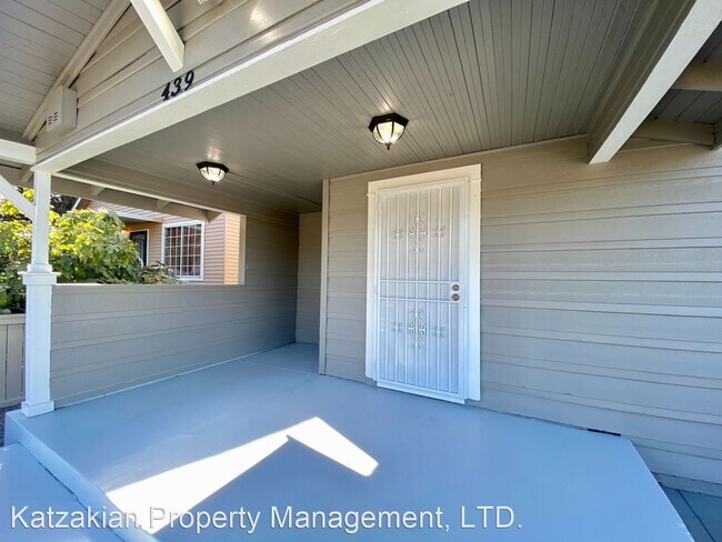 Foto del edificio - 3 br, 2 bath House - 439 N. Sierra Nevada
