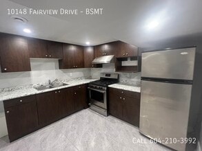 Building Photo - 10148 Fairview Dr