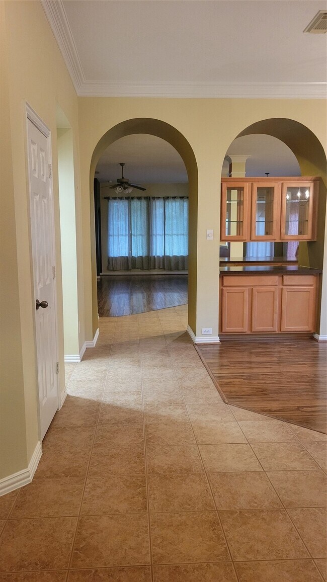 Foto del edificio - 16006 Wilmington Park Ln