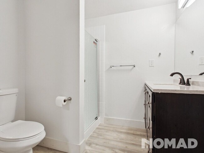 Building Photo - 5 bed 3.5 Townhome in Central Boulder