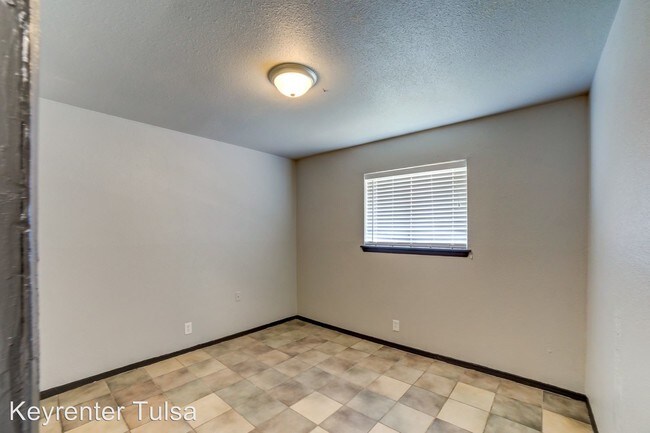 Building Photo - 1308 N Irvington Ave