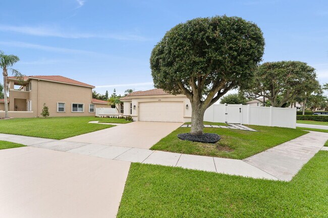 Building Photo - 6009 Royal Birkdale Dr