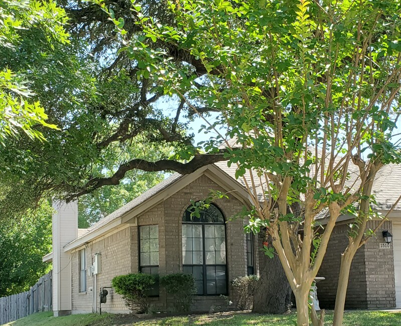 Primary Photo - 1510 Chardonnay Dr