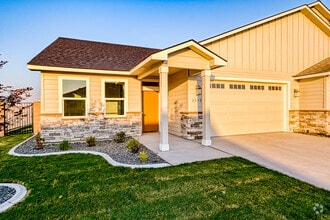Building Photo - 2593 Sunray Ave
