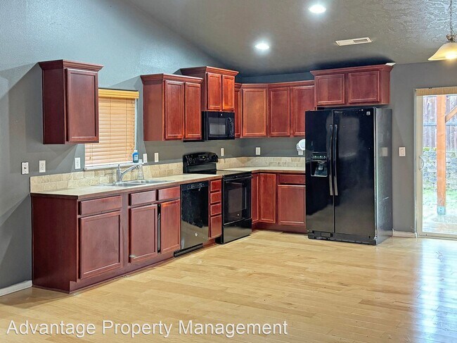 Building Photo - 3 br, 2 bath House - 2668 Brianna St NW