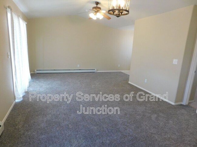 Photo - 1468 Sagittarius St House