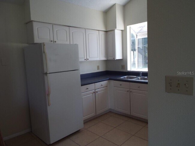 Foto del edificio - 2542 Davenport Cir