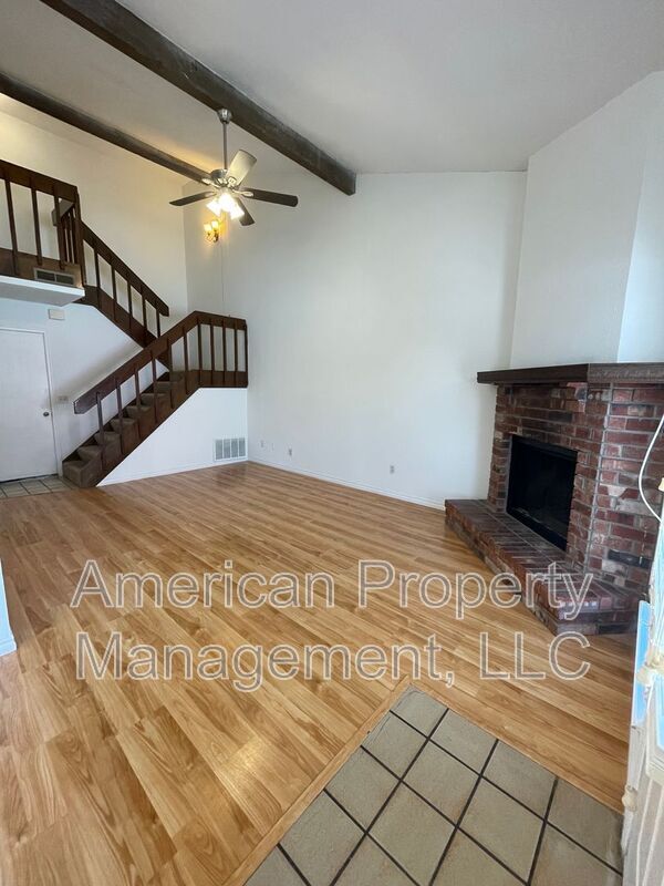 Foto del edificio - 6185 S Zunis Ave