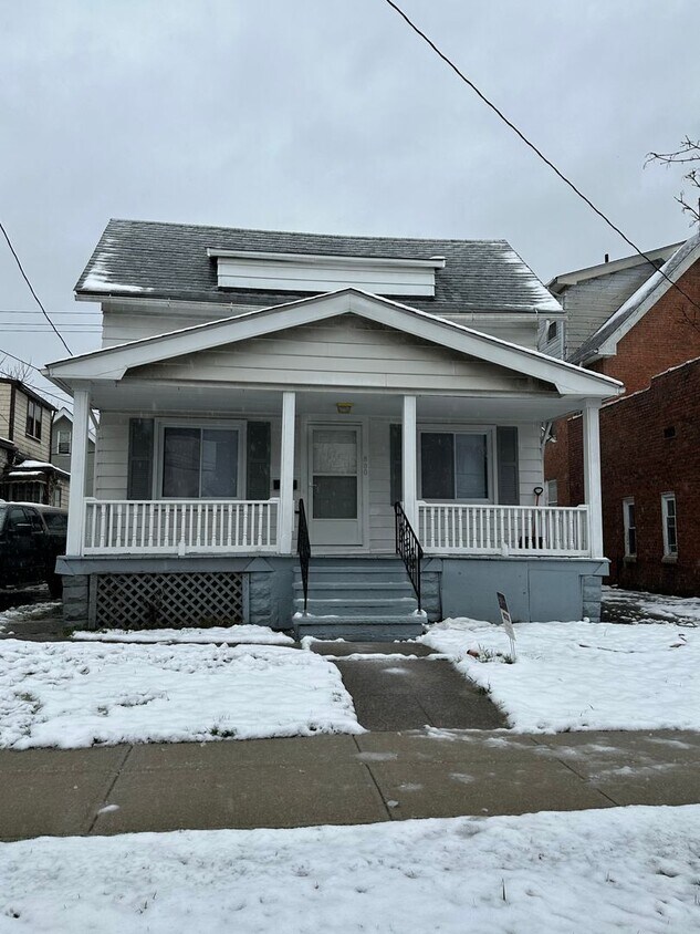 Primary Photo - South Collinwood Single Home
