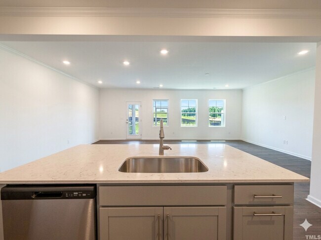 Foto del edificio - 237 Shingle Oak Rd