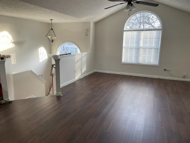 Foto del edificio - 5643 Rex Ridge Loop