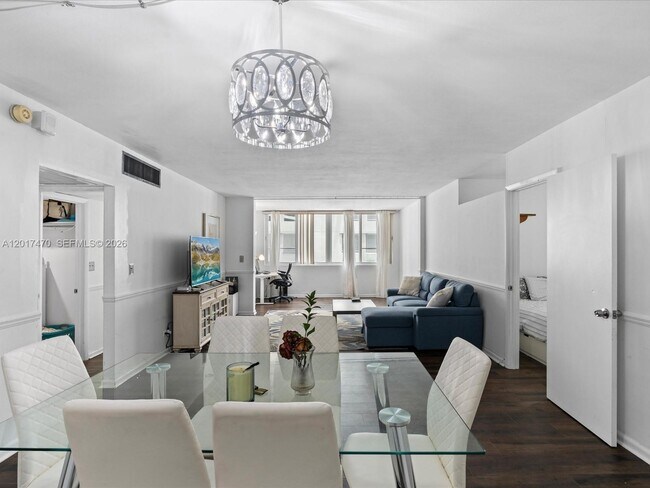 Foto del edificio - 5005 Collins Ave