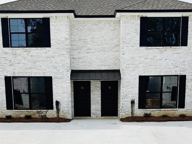 Building Photo - 2555 Arkansas Rd