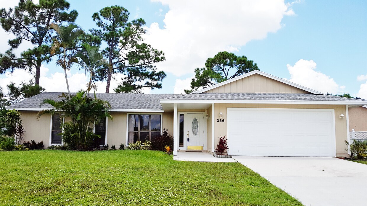 Foto principal - 356 NW Placid Ave