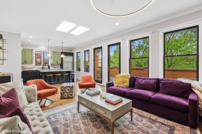 Foto del edificio - 847 W Bradley Pl
