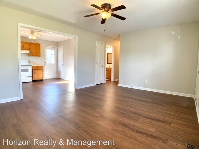 Foto del edificio - 3 br, 1 bath House - 20 Cable Rd.
