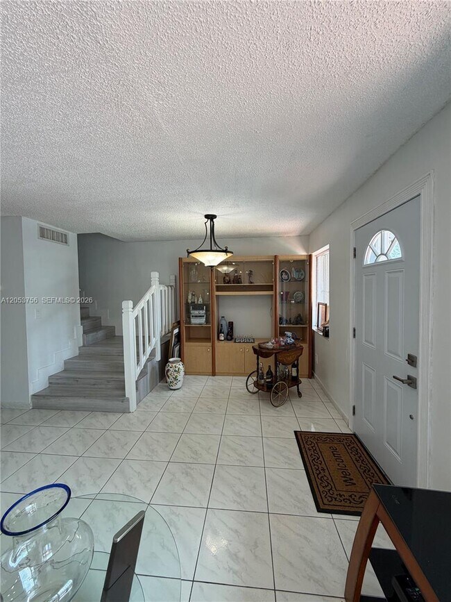 Foto del edificio - 3832 SW 107th Ave