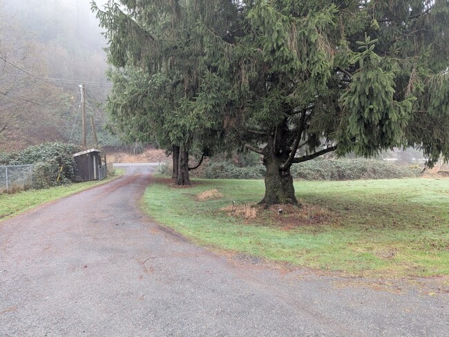 Building Photo - 43025 Vedder Mountain Rd