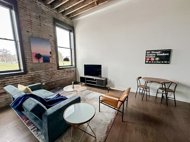 Foto del edificio - 500 W 7th St N