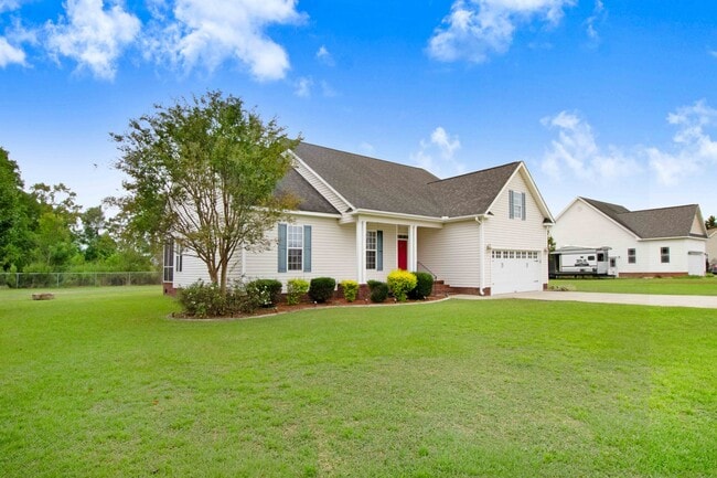 Building Photo - 200 Poplar Knoll Rd