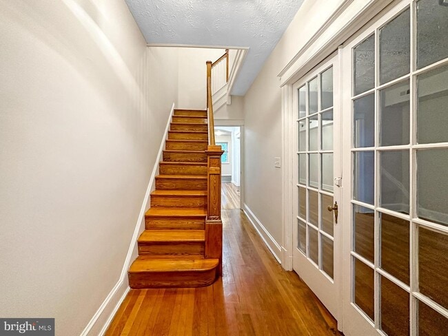 Foto del edificio - 647 Irving St NW