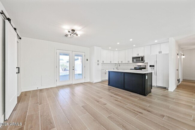 Foto del edificio - 8508 E Oak St