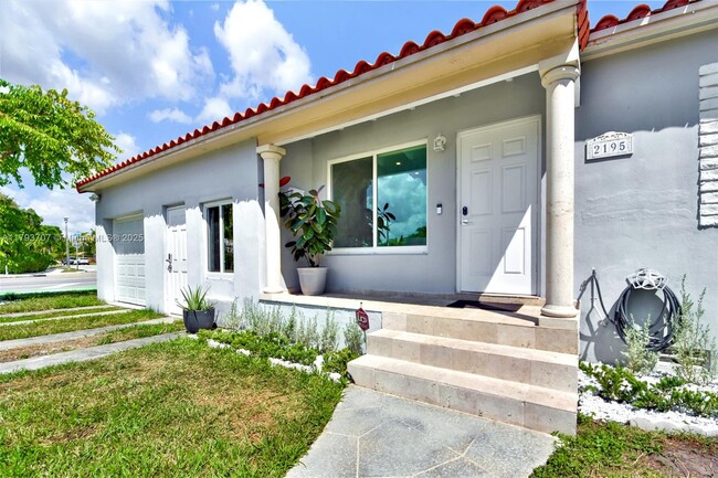 Foto del edificio - 2195 SW 25th Ter
