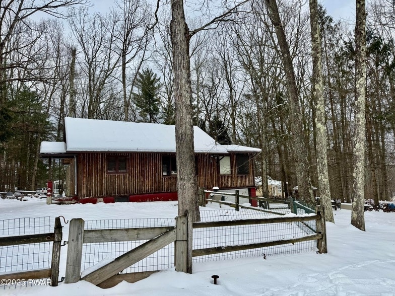 Primary Photo - 12 Third Rd