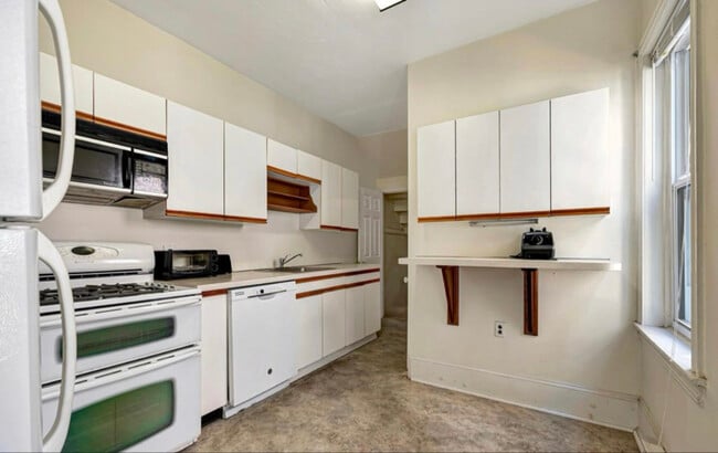 Building Photo - 1230 Tatnall St