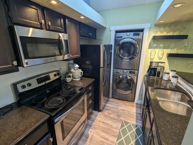 Kitchen - 5616 Preston Oaks Rd