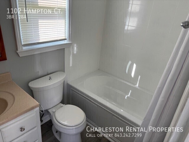 Foto del edificio - 1102 Hampton Ct