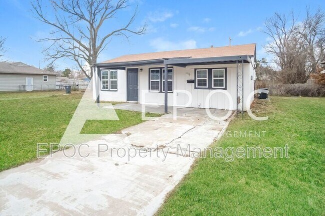 Building Photo - 410 S 69th E Ave