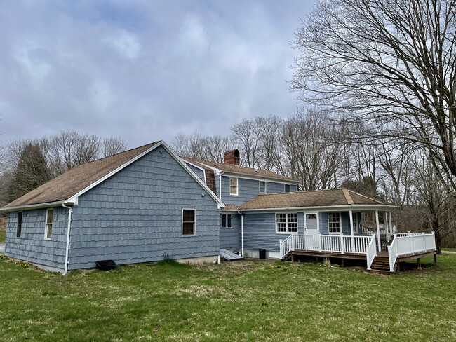 Building Photo - 260 CT-2